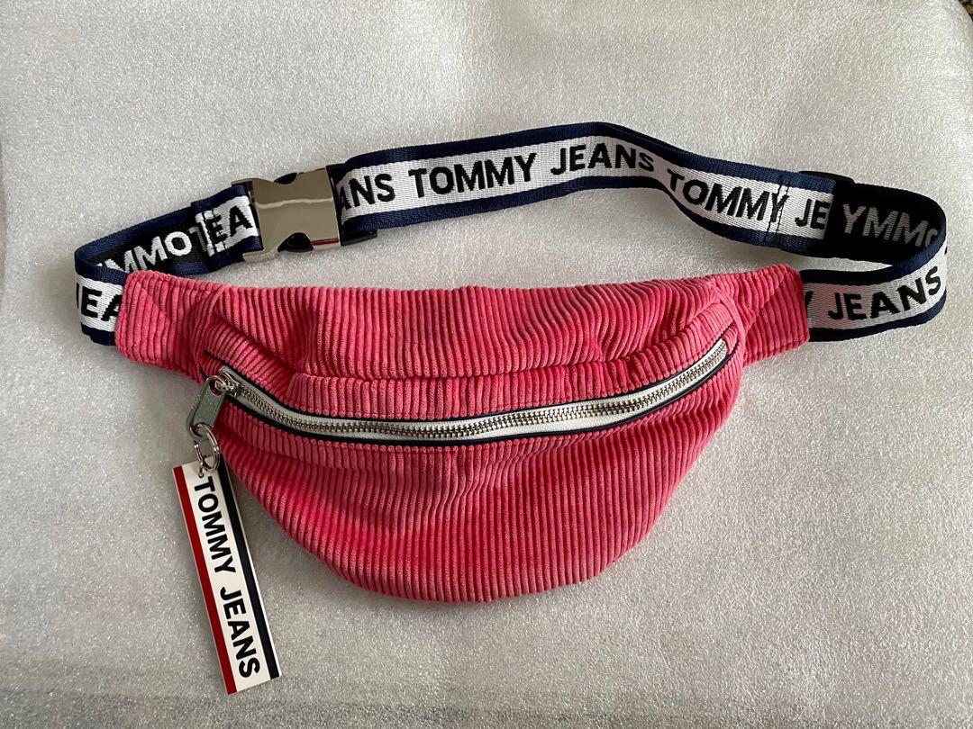 Tommy jeans logo tape sling bag outlet