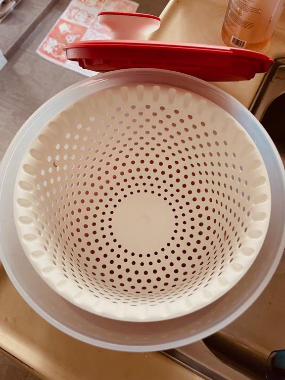 Tupperware Salad Spinner, Furniture & Home Living, Kitchenware