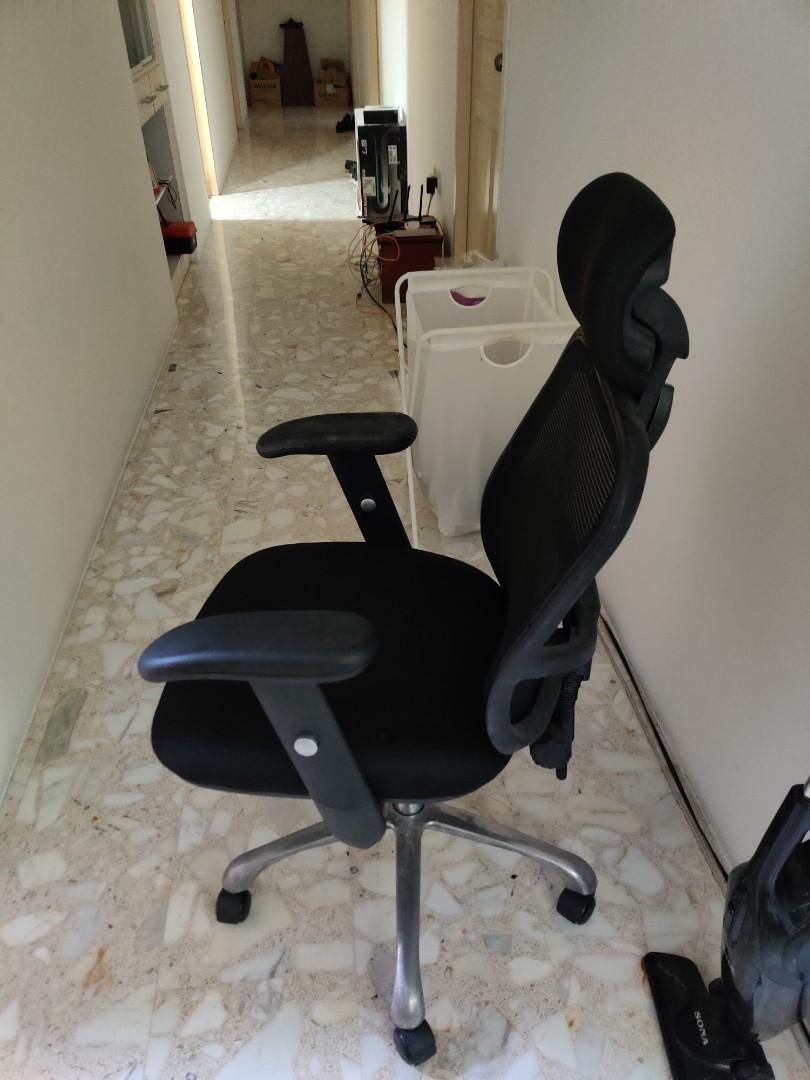 UMD Ergonomics Office Chair Used, Furniture & Home Living, Furniture
