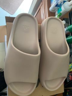 (Category: ) located in . Submitted by kiong1990 (Listing ID 1085414094, Image 1). Description: .