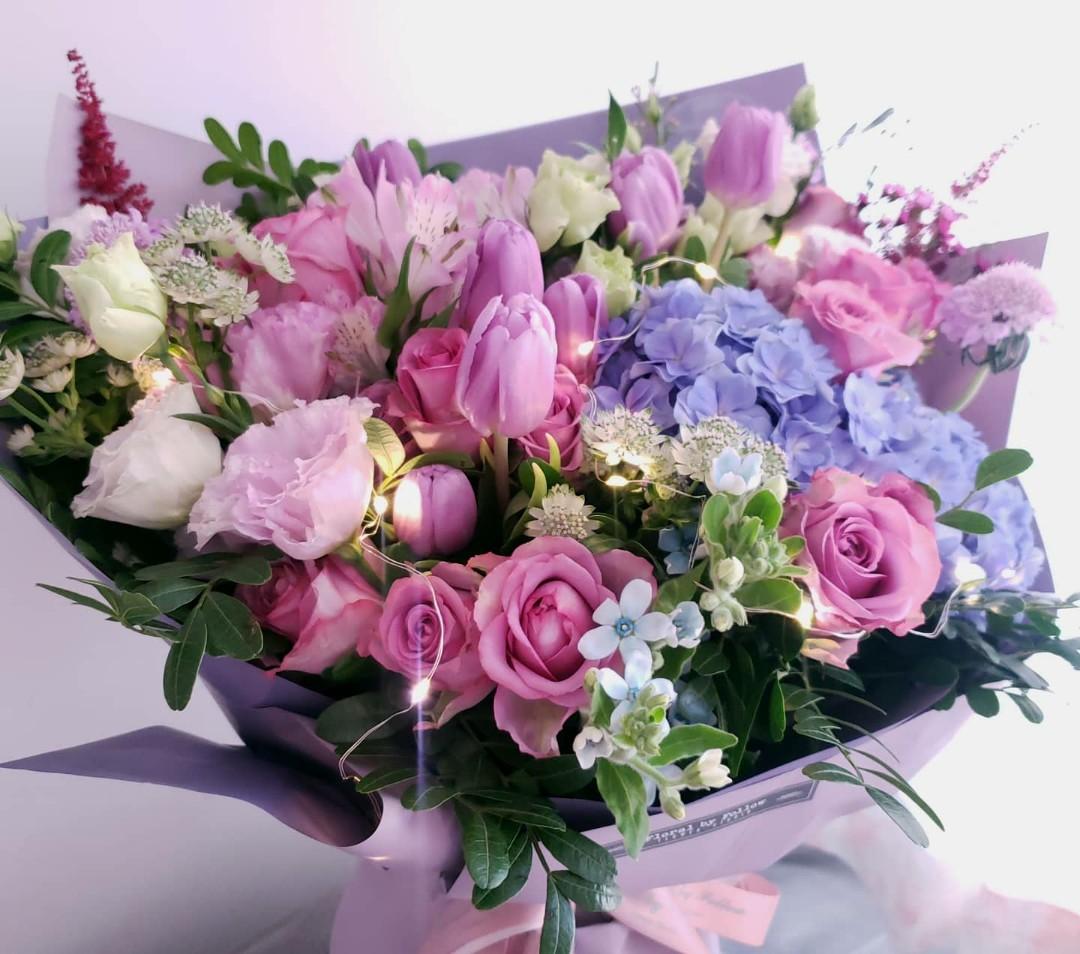 訂製鮮花花束 繡球花 鬱金香 玫瑰 藍星花 花邊桔梗 臘梅 雪山 興趣及遊戲 手作 自家設計 文具及工藝 花 Carousell