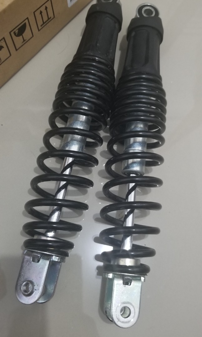 Aerox V2 stock shocks 2021, Motorbikes, Motorbike Parts & Accessories
