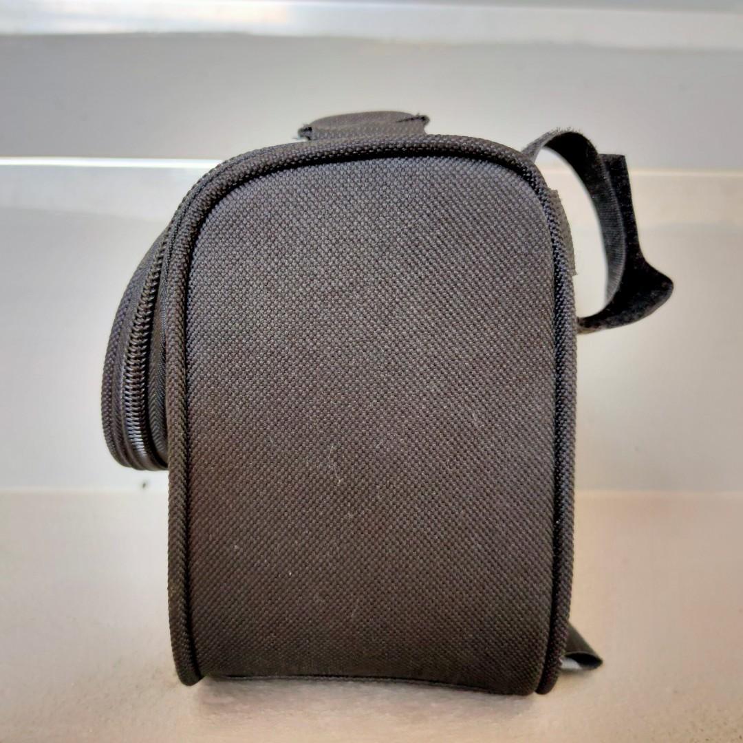 Bell handlebar outlet bag