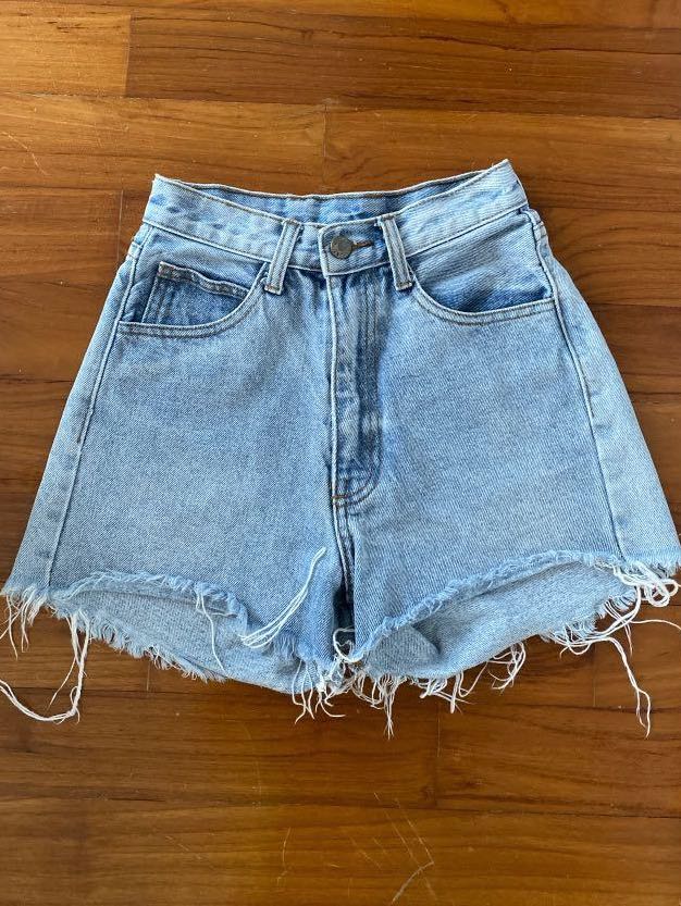 Charlotte denim shorts brandy melville hotsell