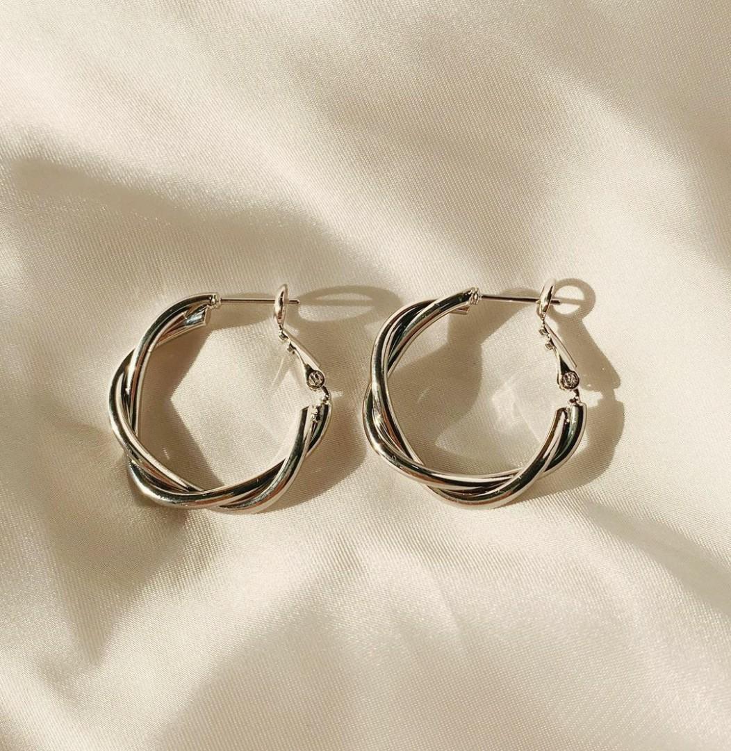 Louise knot new arrivals earrings