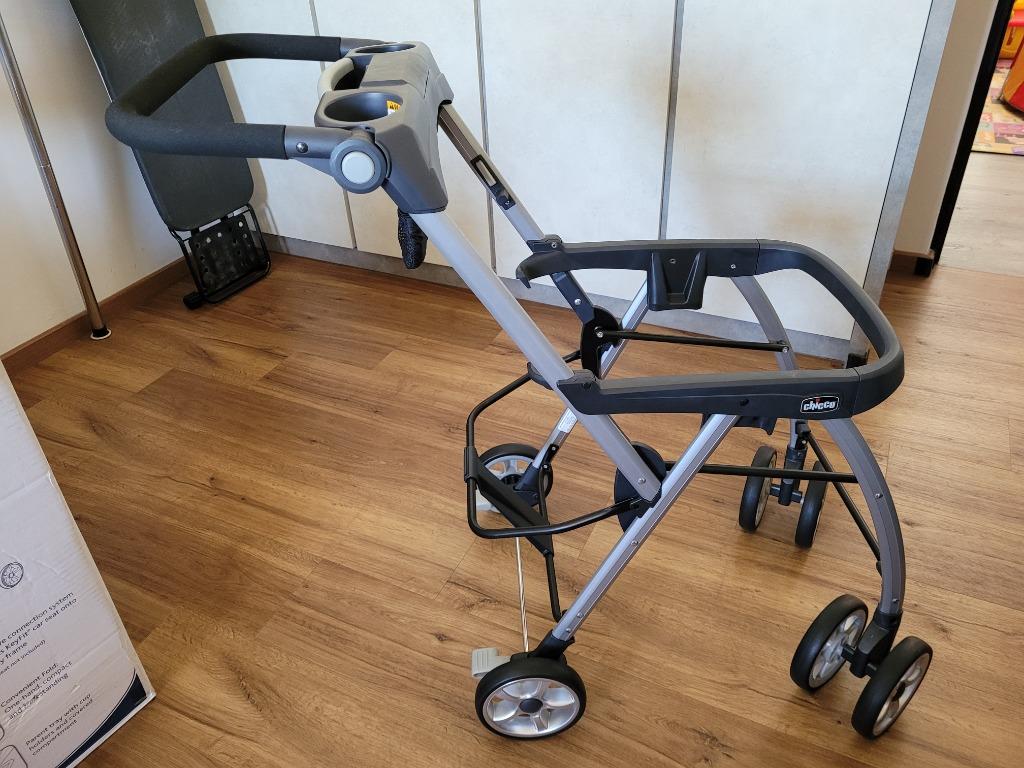 Chicco Keyfit 30 Magic isofix with caddy car seat stroller