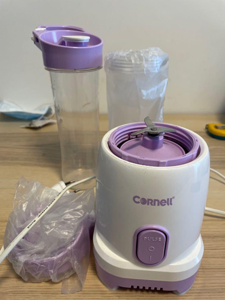 Cornell blender (Category: Juicers, Blenders & Grinders) located in Singapore. Submitted by adrienk (Listing ID 1090934321, Image 1). Description: Used for less than 10 times. Must come to my home at 438049 to take it.
