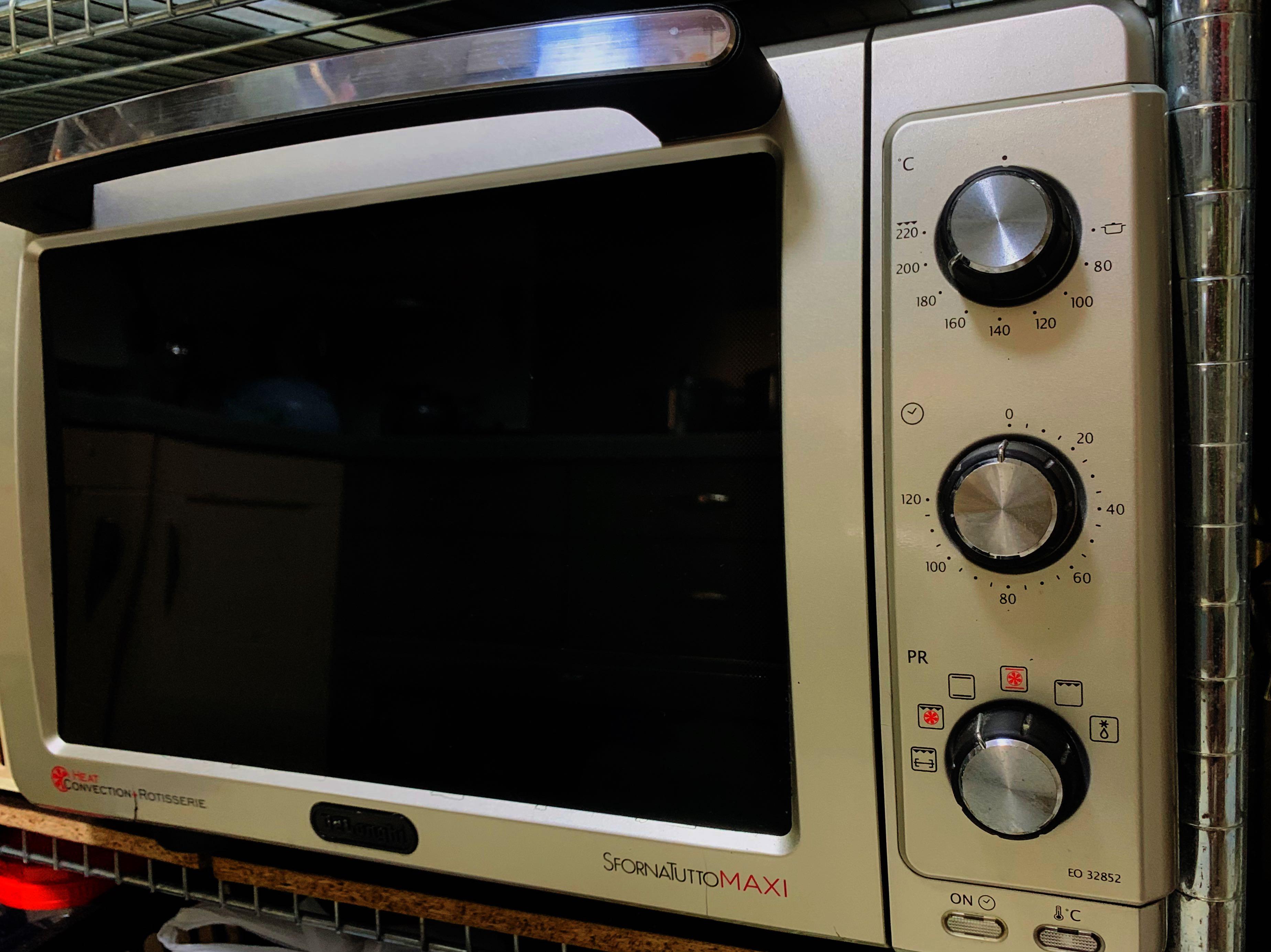 Delonghi Sfornatutto Maxi EO32852 Electric Oven 32L Rotisserie Double  Glazed Door, TV & Home Appliances, Kitchen Appliances, Ovens & Toasters on  Carousell