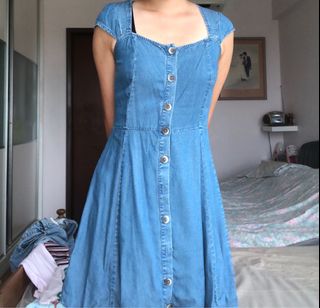 (Category: ) located in . Submitted by bellehhhh (Listing ID 1090915890, Image 1). Description: .