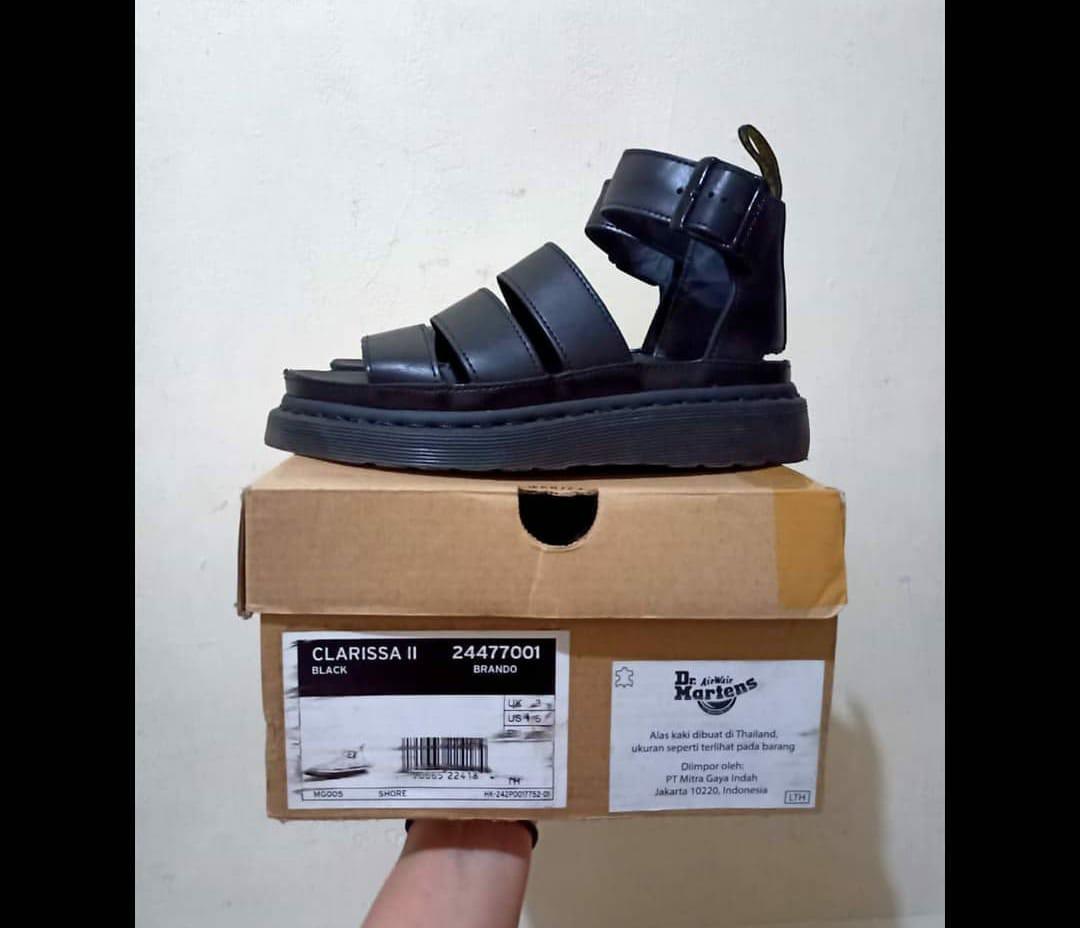 clarissa doc martens