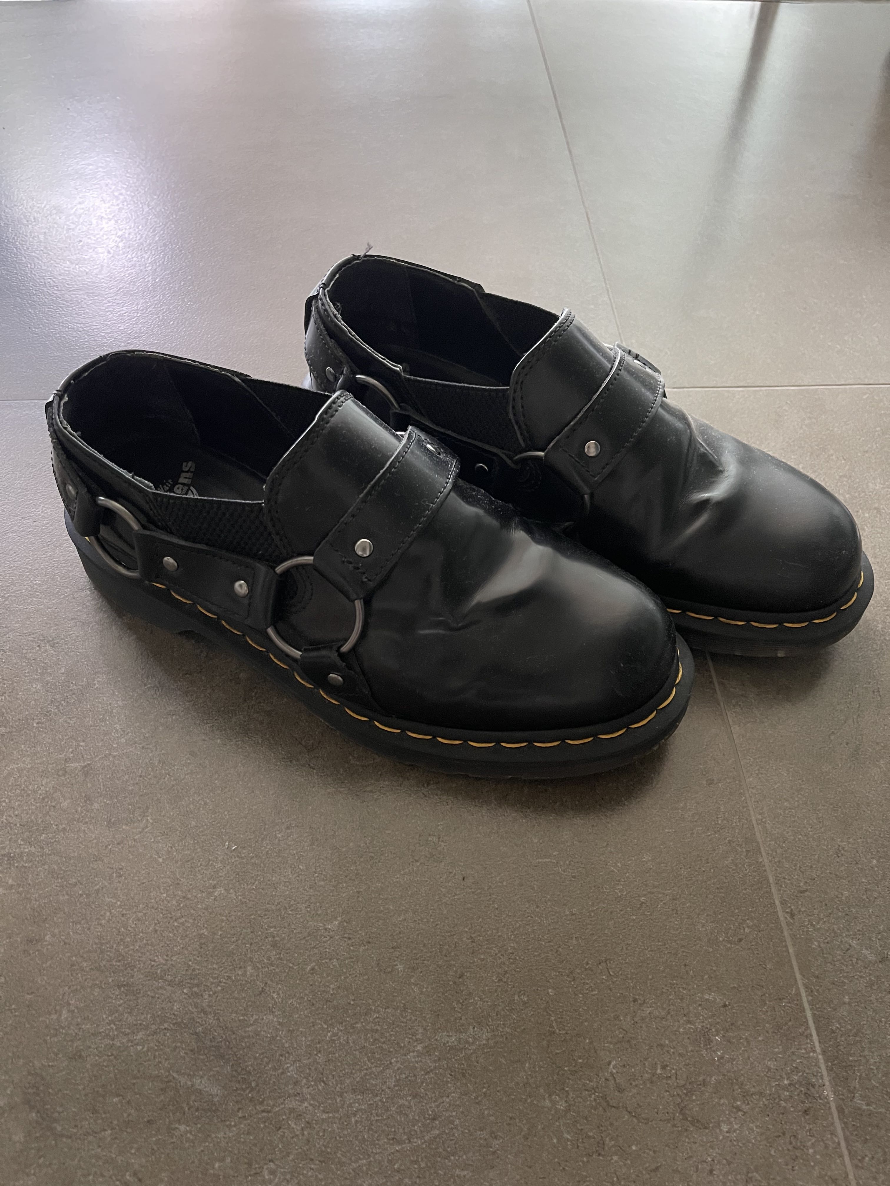 dr martens gilbey slip on