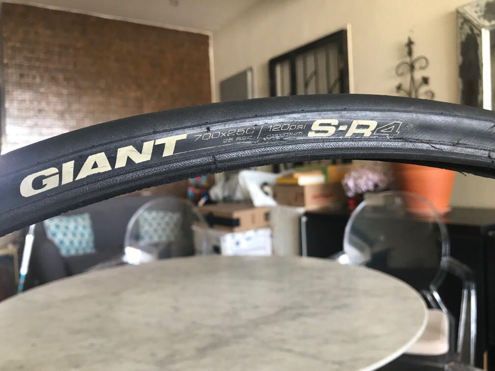 Giant S r4 road racing tires. 700x25c. Treadless clincher