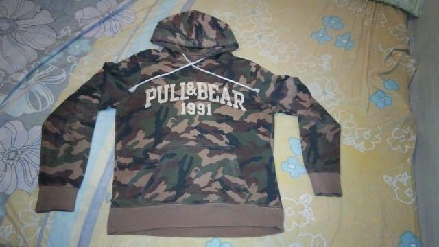 Harga hoodie pull shop and bear camo