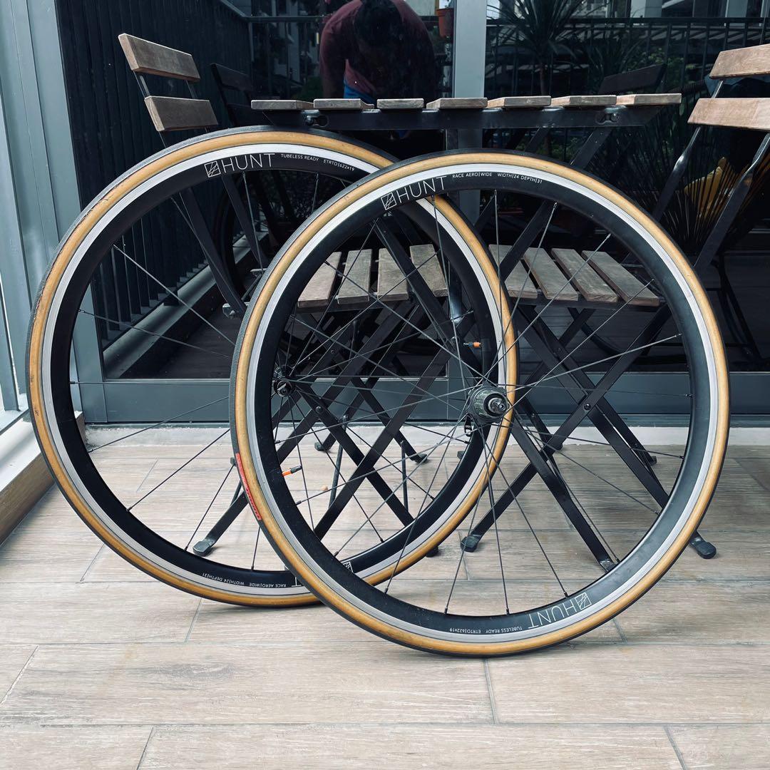 Hunt race season aero wide tubeless ready wheels online
