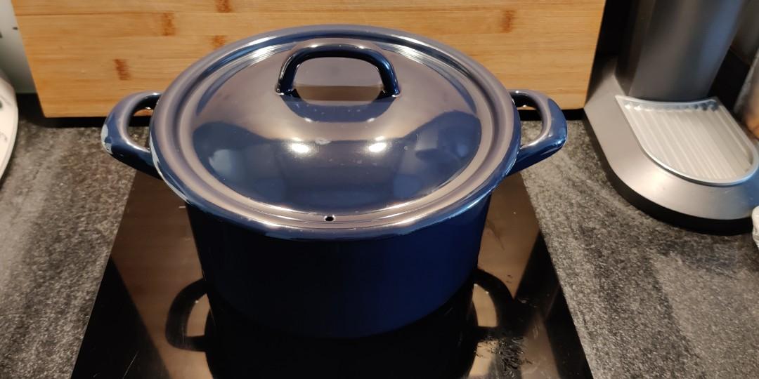 IKEA induction pot blue colour, Furniture & Home Living, Kitchenware