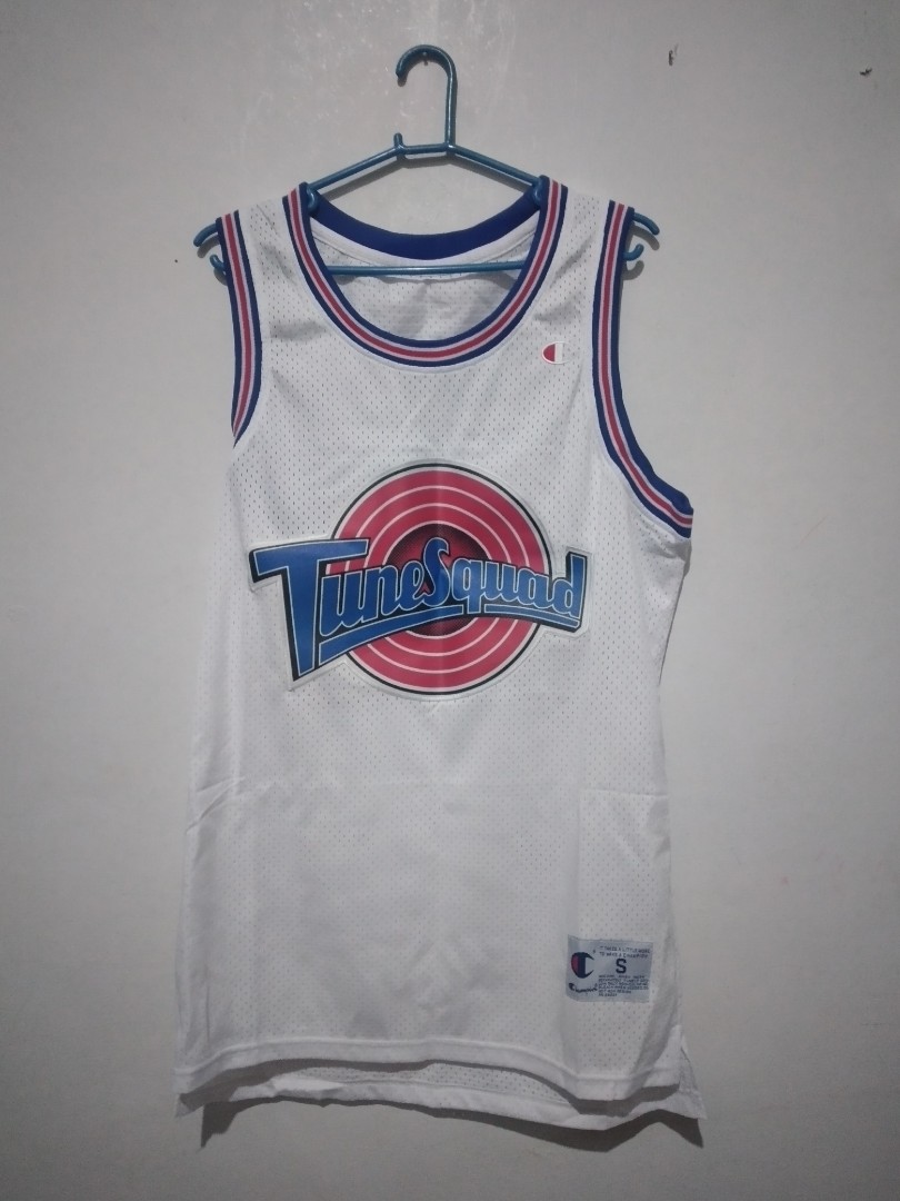 lebron looney tunes jersey