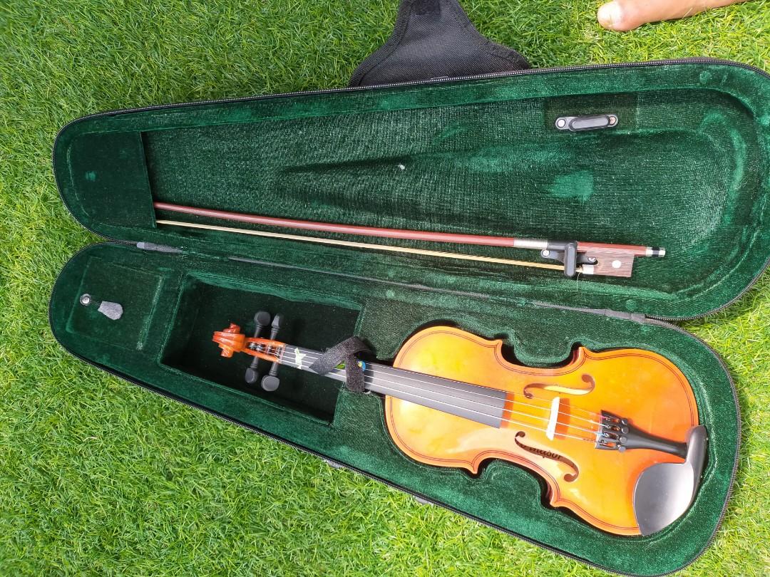 Violin for 3 year outlet old