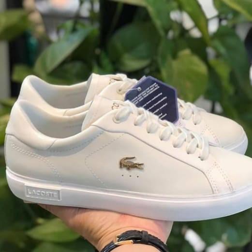 LACOSTE SNEAKERS SIZE 7 WHITE LADIES 