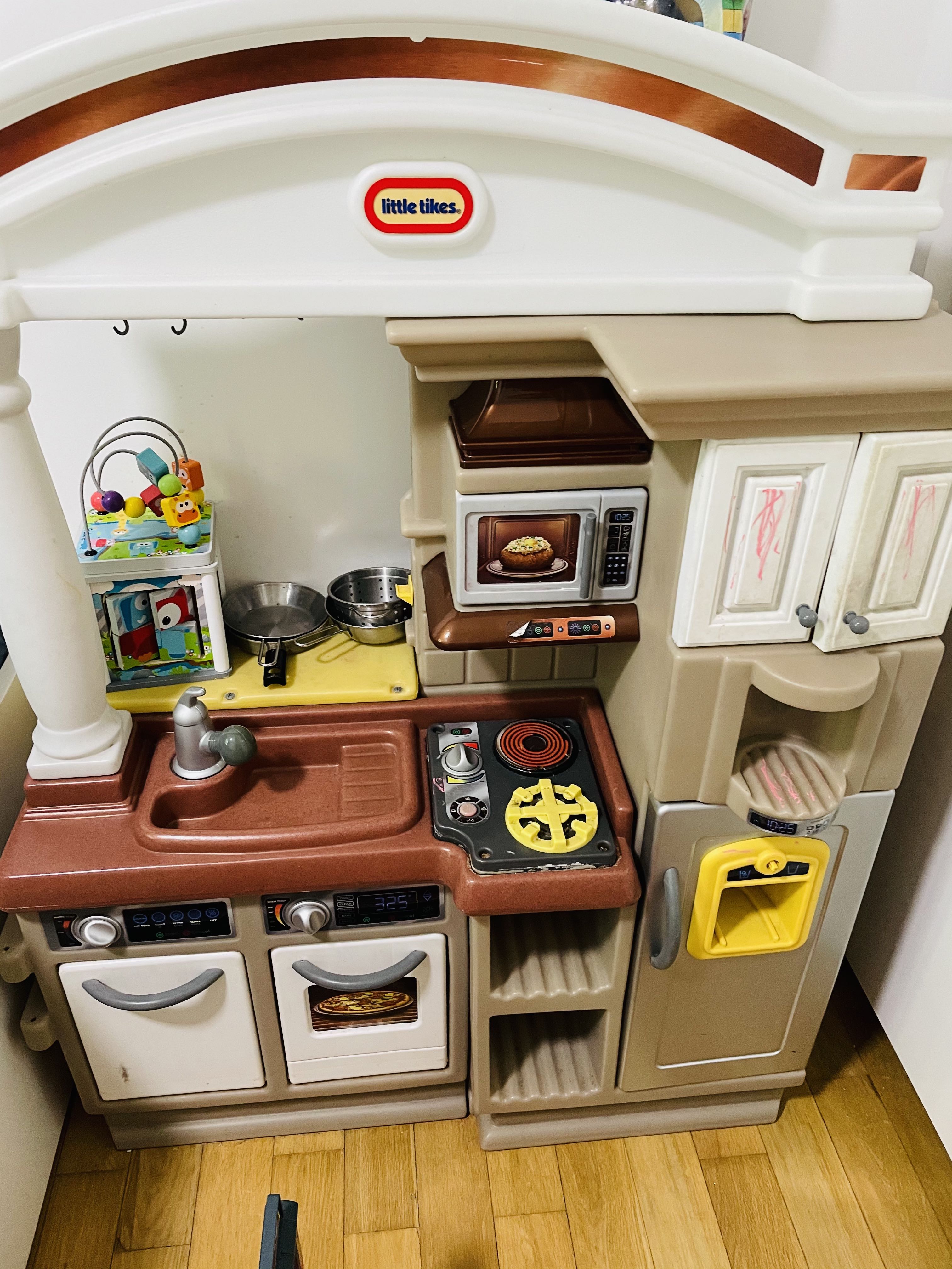 Little tikes outlet kitchen with bbq