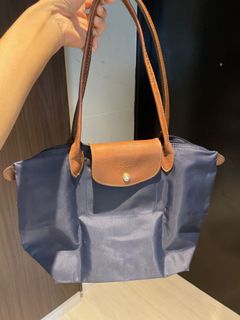 (Category: ) located in . Submitted by nilnaynat (Listing ID 1090928333, Image 1). Description: .