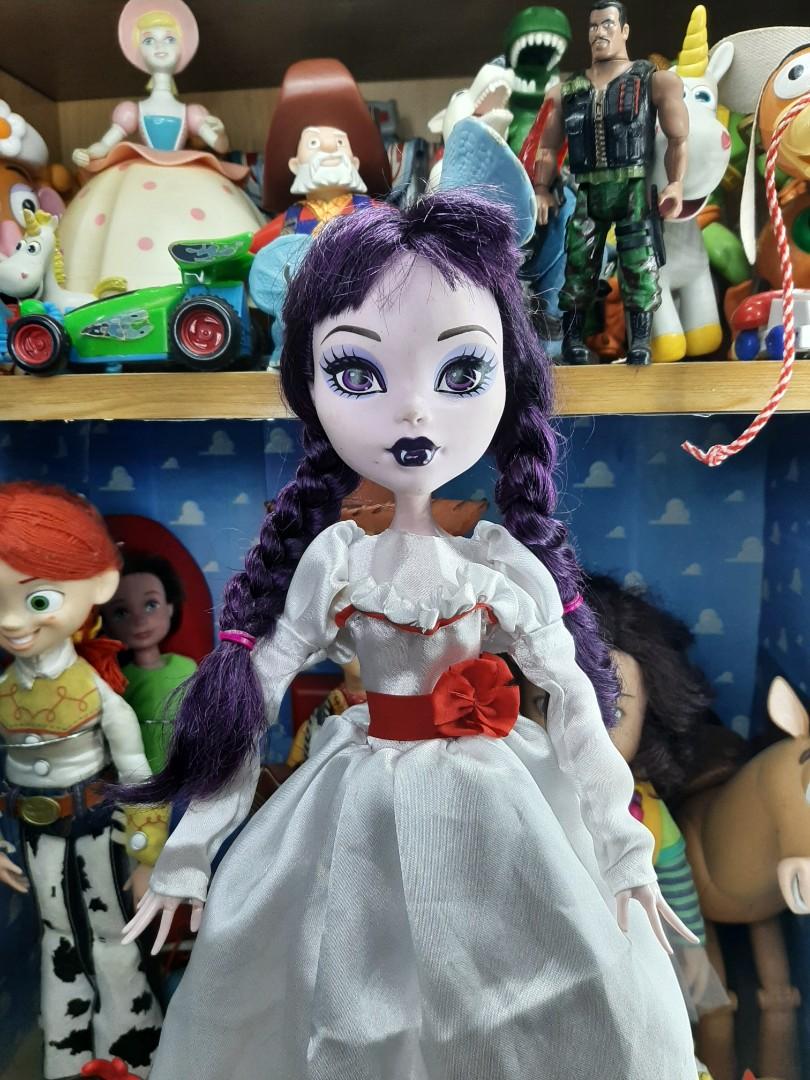 18 monster high doll store