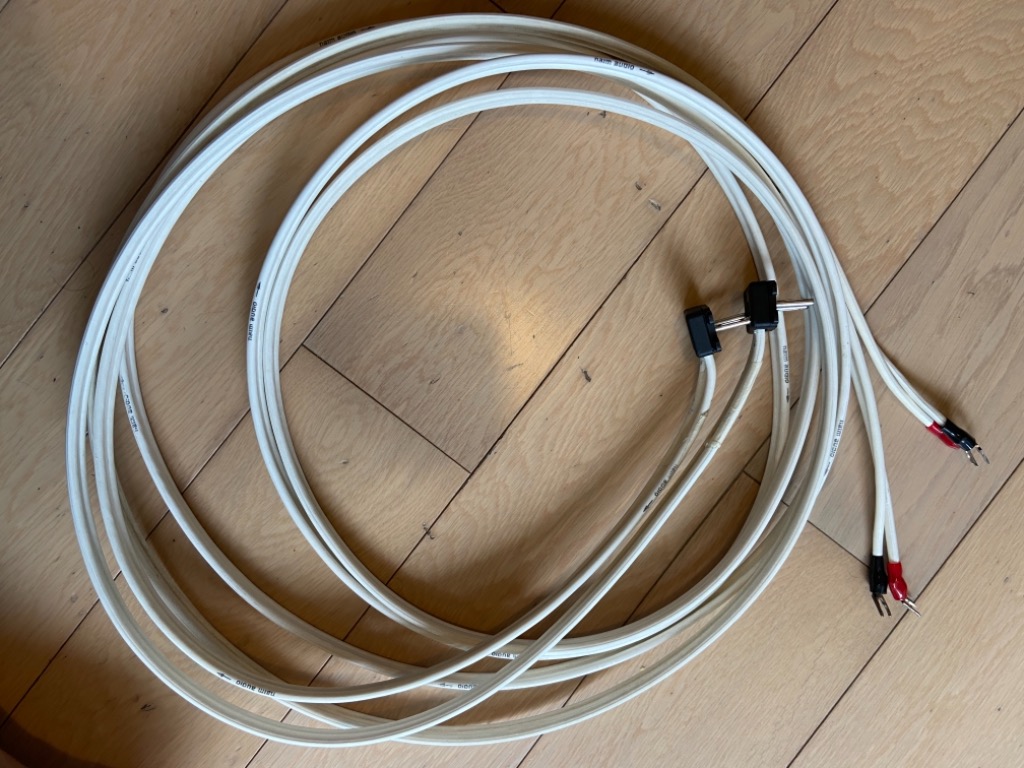 Naim NAC A5 speaker cable 3m pair, 手提電話, 電話及其他裝置配件, 充電器及電線 Carousell