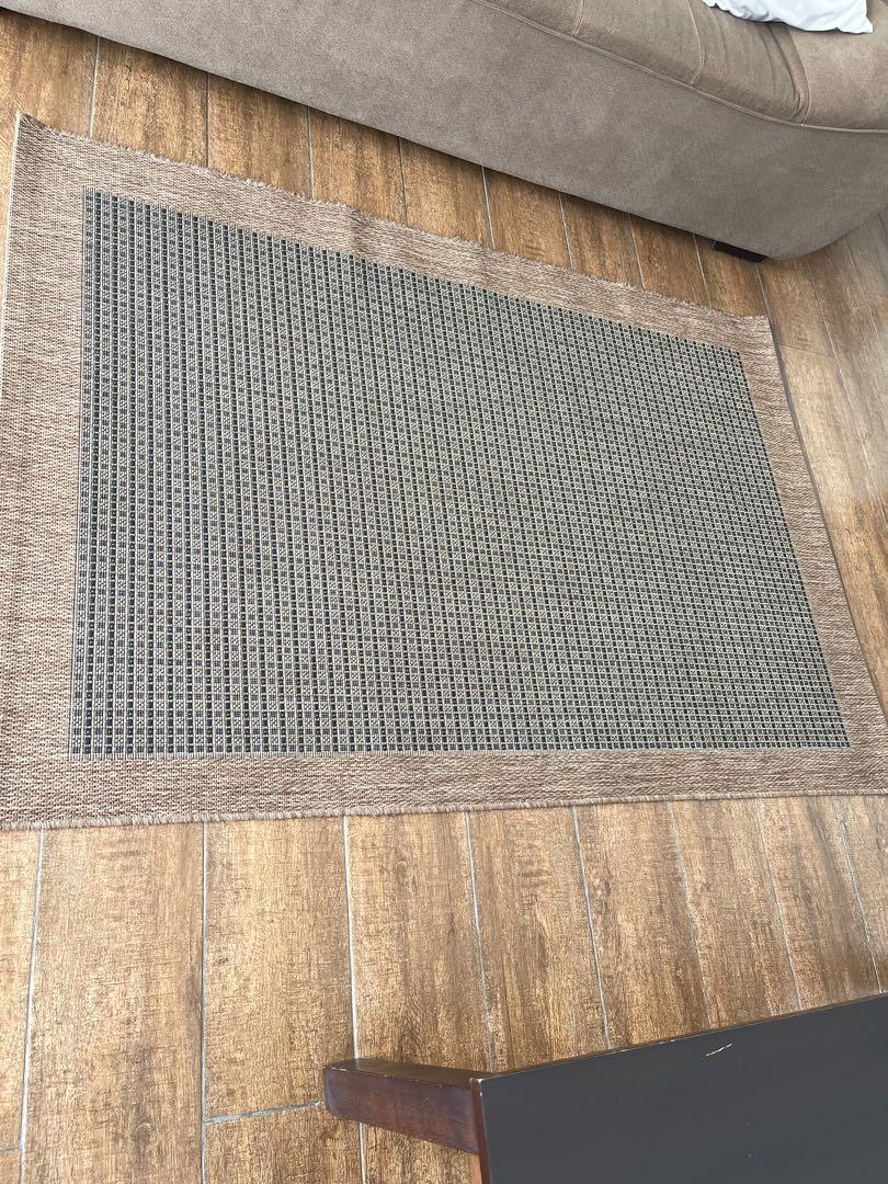 Native modern carpet (Category: Carpets, Mats & Flooring) located in Marikina City. Submitted by mamayap1228 (Listing ID 1090929271, Image 2). Description: Carpet dimension: 67” length 46” width.