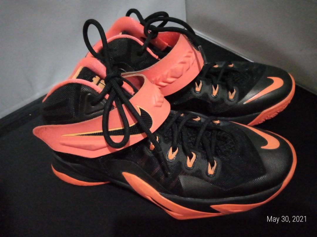 Nike LeBron Zoom Soldier VIII 