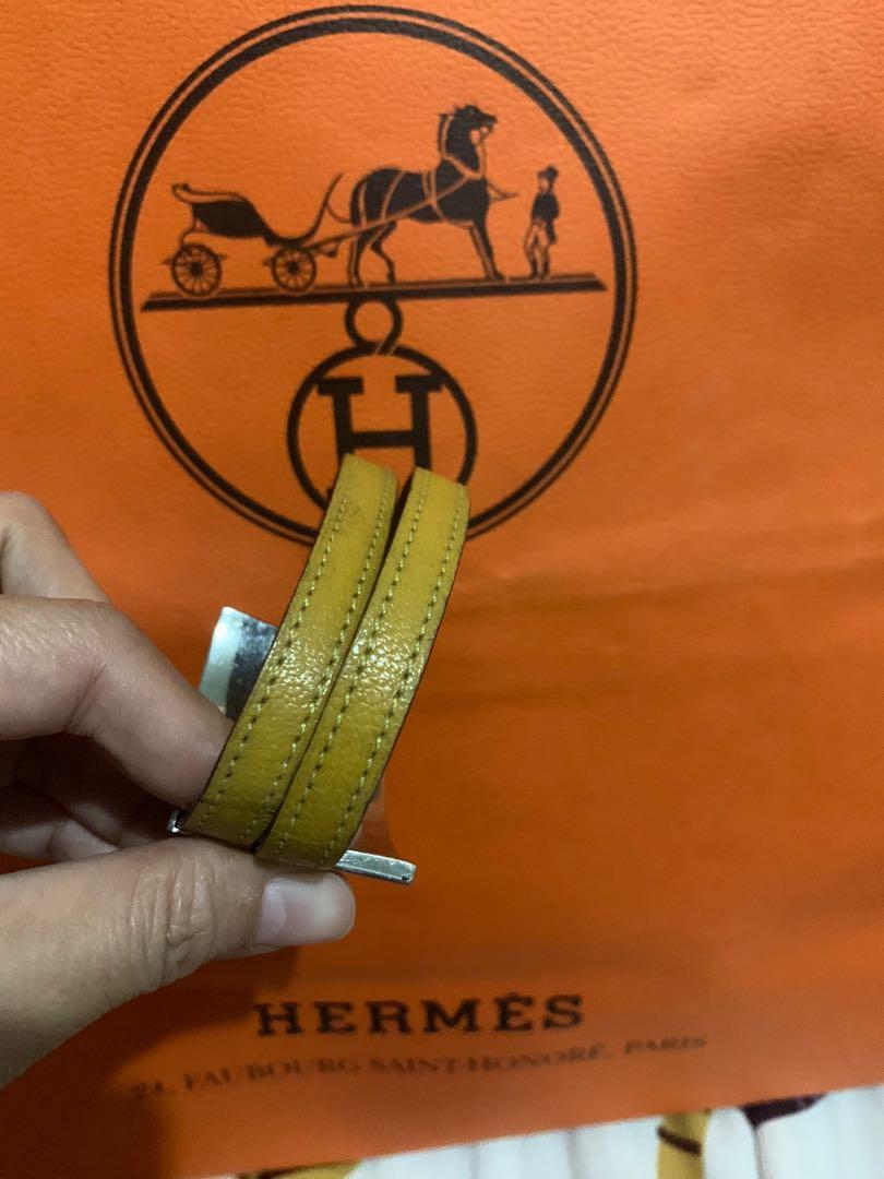 original HERMES BRACELET (Category: Luxury Accessories) located in Manila. Submitted by raila.bags (Listing ID 1091021211, Image 2). Description: original. hermes. bangle bracelet wala sira. sign of usage lang.