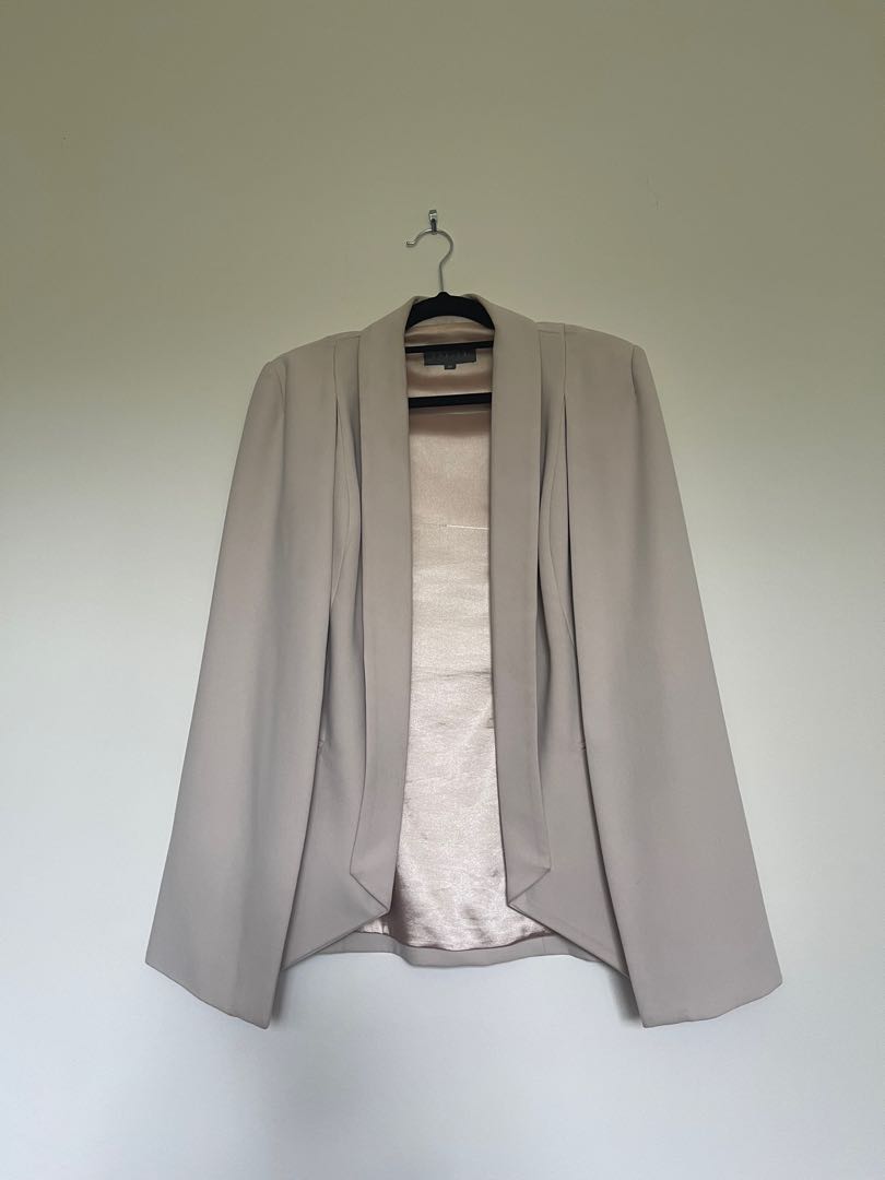 sheike cape jacket