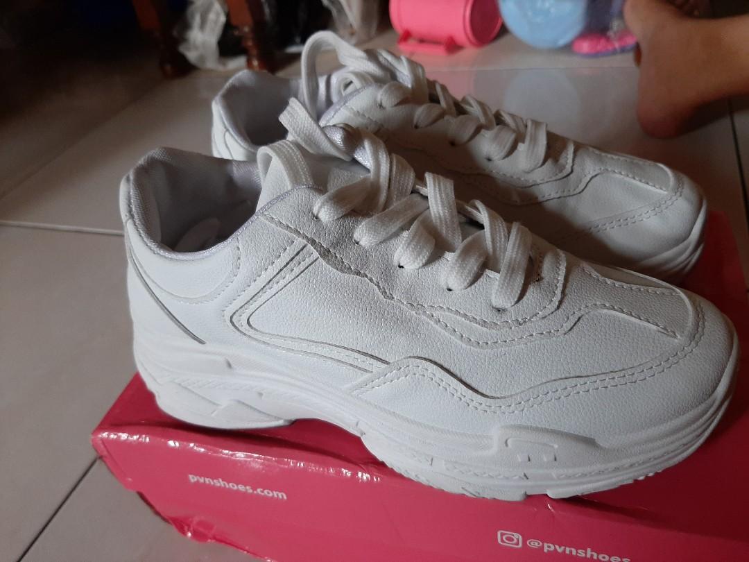 Vpn sepatu sneakers hotsell