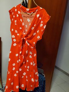 （分類：）位於 。 由 annareog 提交（商品編號 1091048328，圖片 1）。簡介： 。