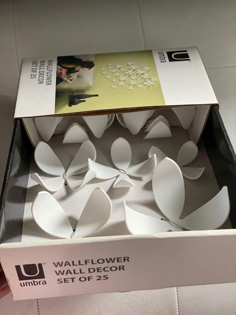 Umbra Wallflower Wall Decor Set of 25, Furniture & Home Living, Home