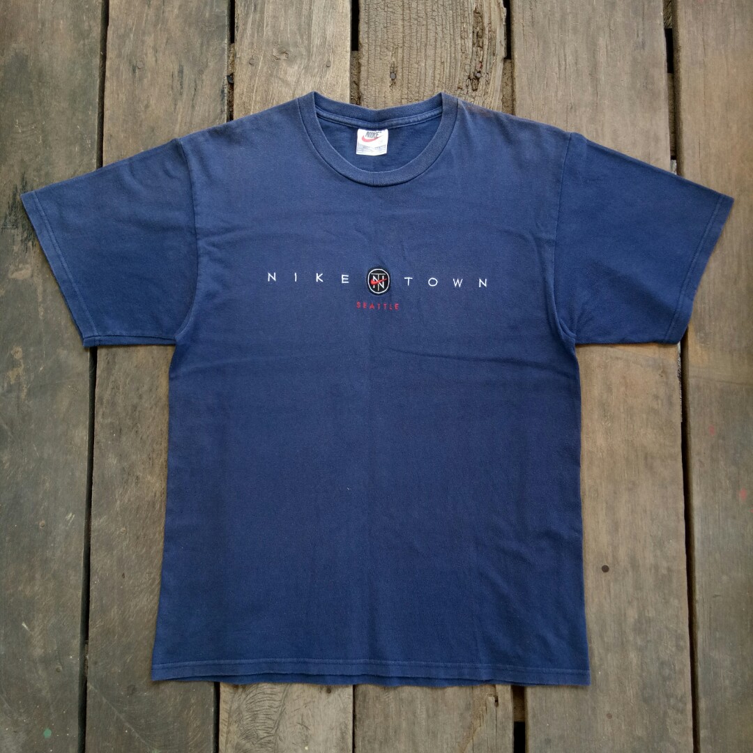 Nike town new arrivals t shirt