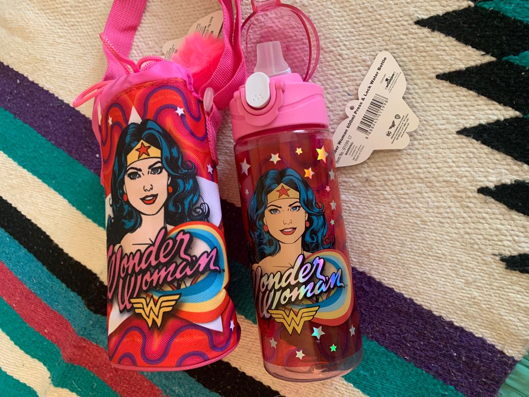 Wonder Woman water bottle and carrier set, Furniture & Home Living