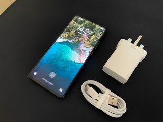 （分類：）位於 。 由 nicolqs 提交（商品編號 1090930051，圖片 1）。簡介： 。