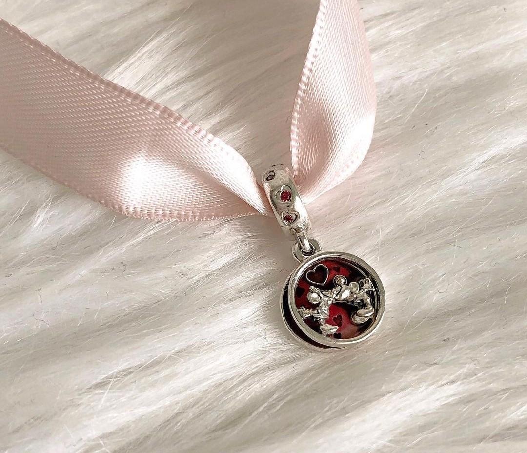 Love and kisses pandora charm discount