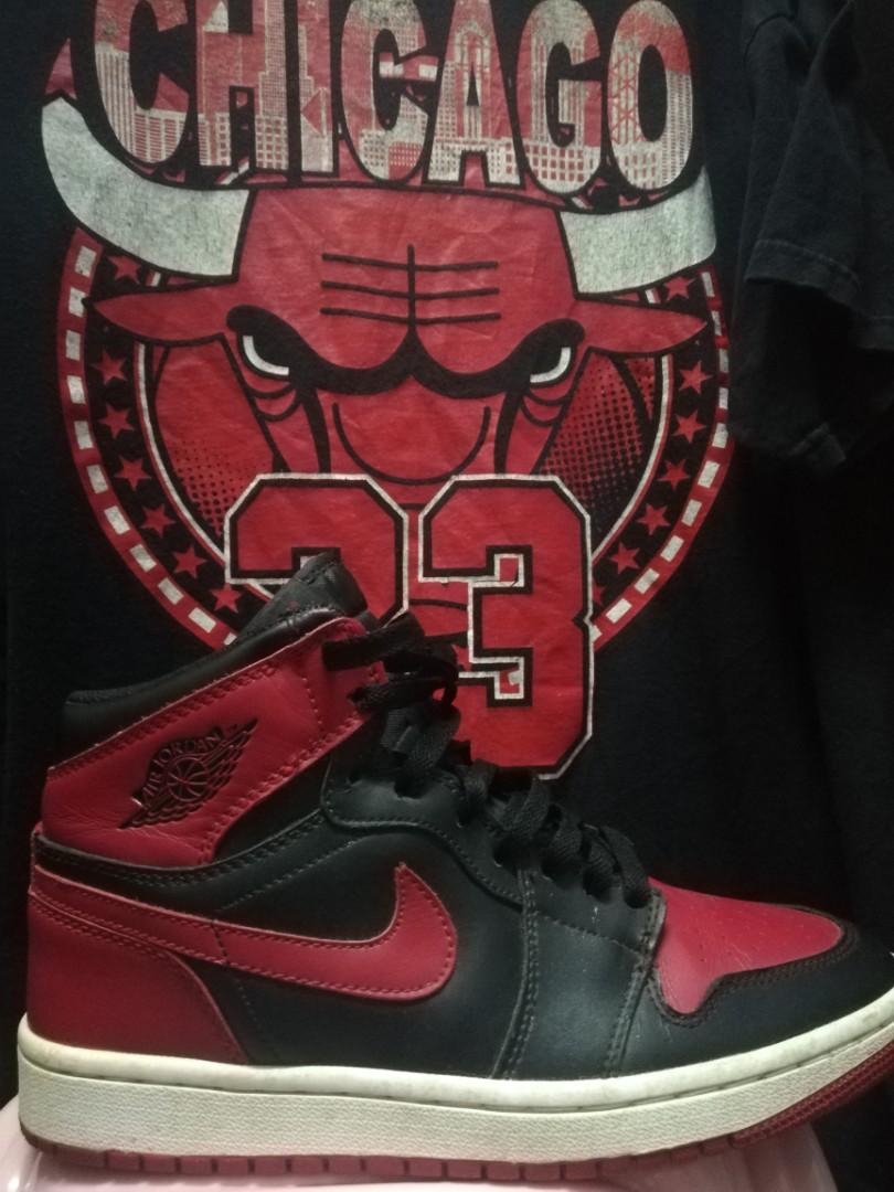 Aj1 merah hitam, Men's Fashion 