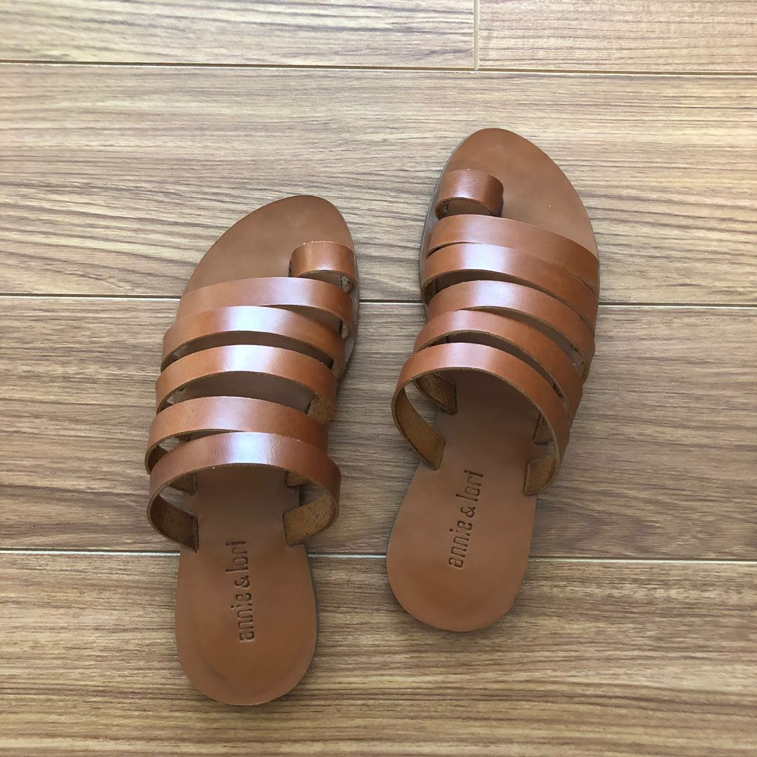 Annie & Lori Alexa SlippersSandals, Women's Fashion, Footwear, Slippers  and slides on Carousell