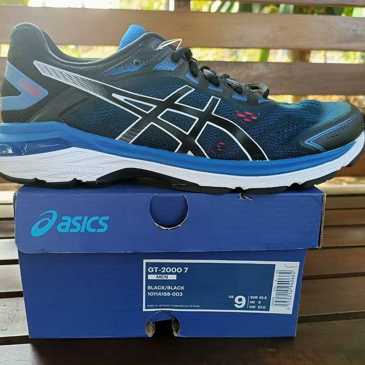Harga sepatu shop asics gt 2000