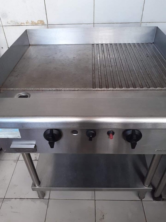 Berjaya gas griddle, Furniture & Home Living, Kitchenware & Tableware