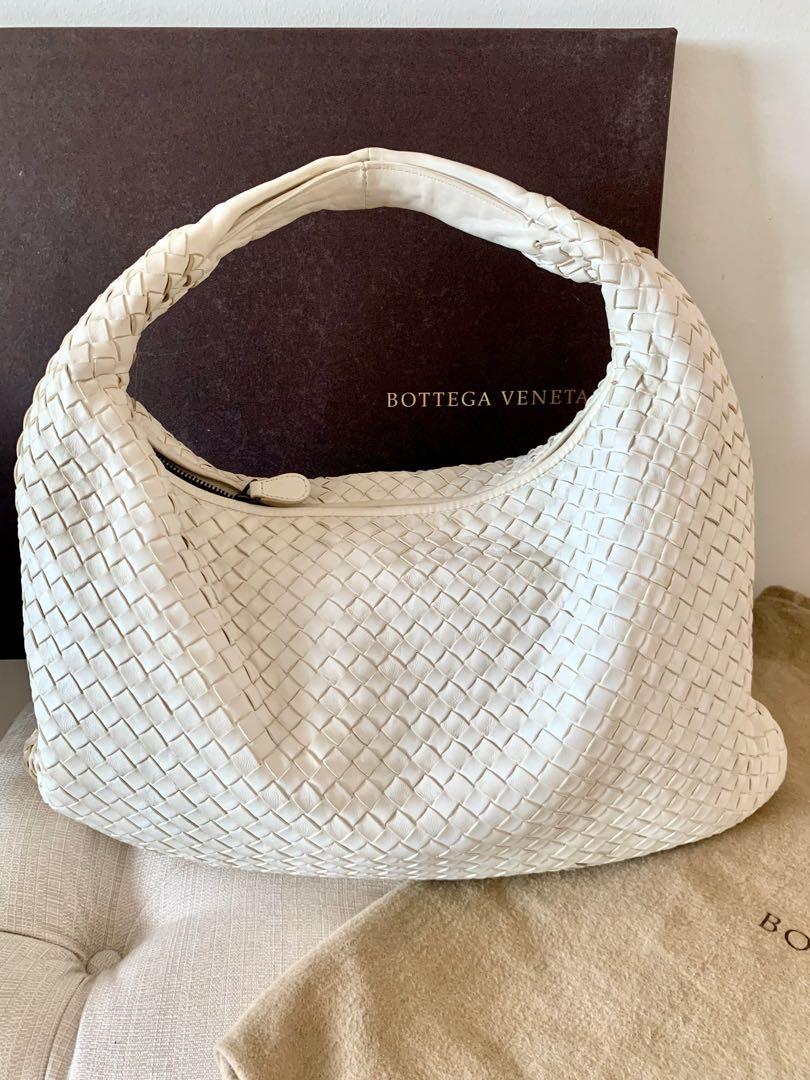 Bottega Veneta Light Blue Intrecciato Woven Nappa Leather Messenger Bag -  Yoogi's Closet