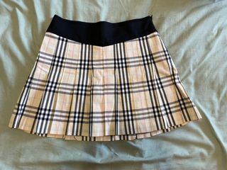 (Category: ) located in . Submitted by thriftaway (Listing ID 1091181322, Image 1). Description: .