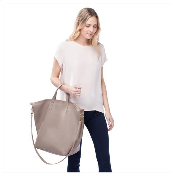 Cuyana oversized on sale carryall tote