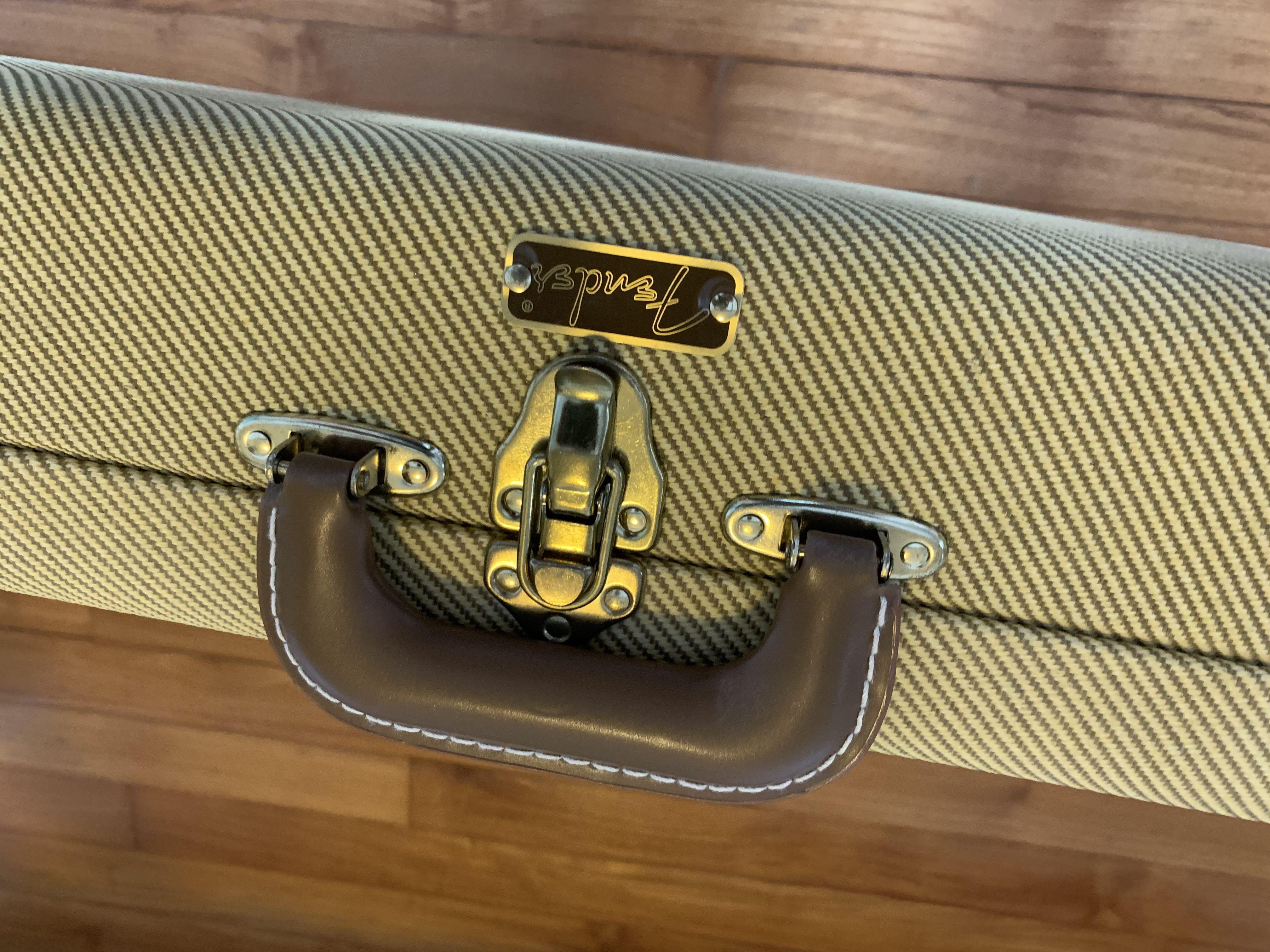 Fender Classic 7 Guitar Case Stand Rack, Hobbies & Toys, Music & Media, Music Accessories on