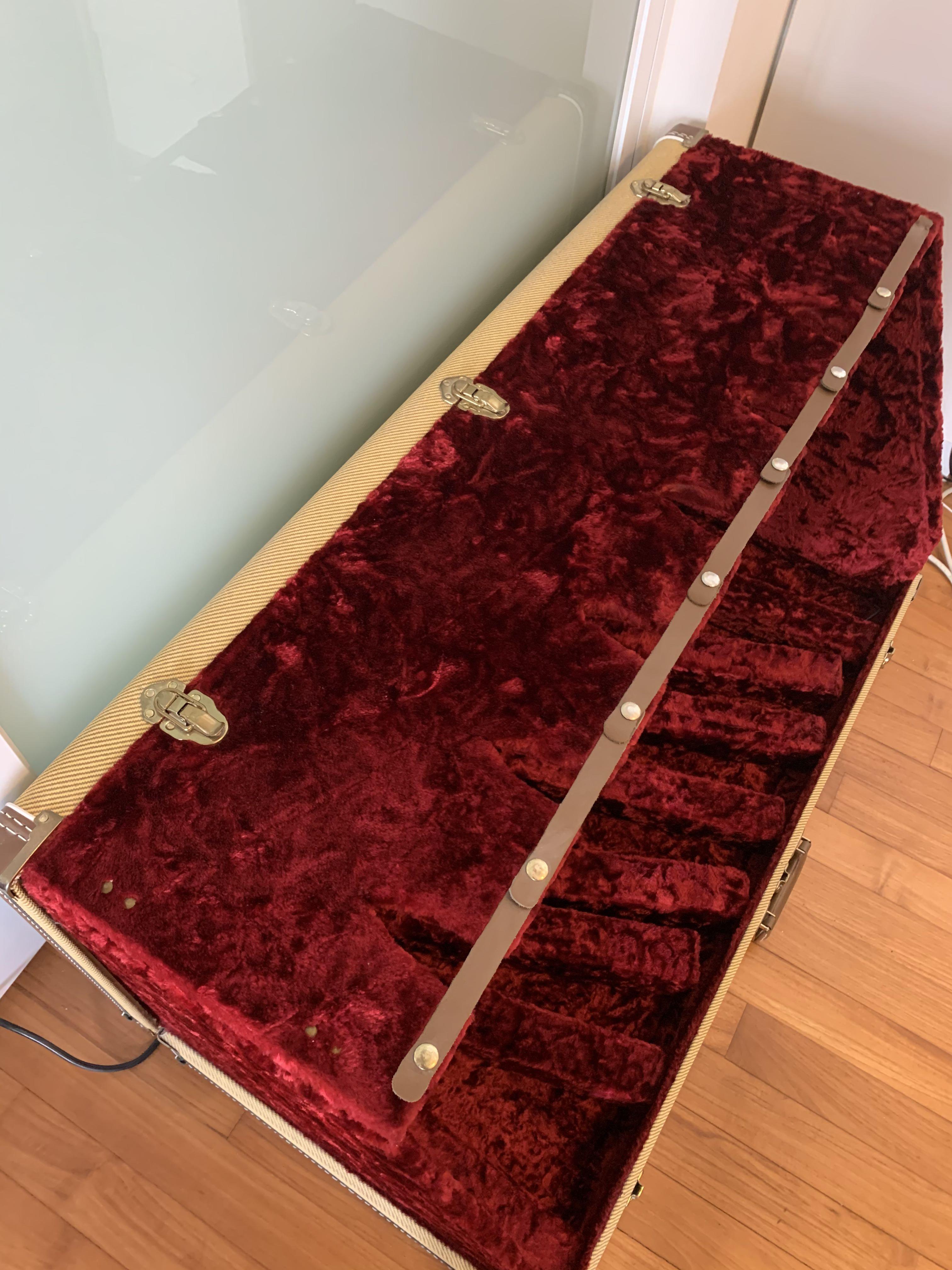 Fender Classic 7 Guitar Case Stand Rack, Hobbies & Toys, Music & Media, Music Accessories on