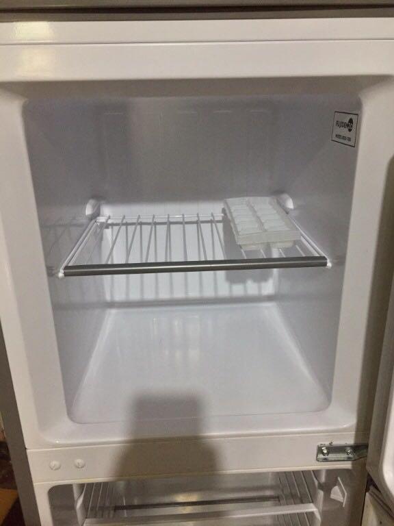 Fujidenzo Refrigerator RDD70S, TV & Home Appliances, Kitchen