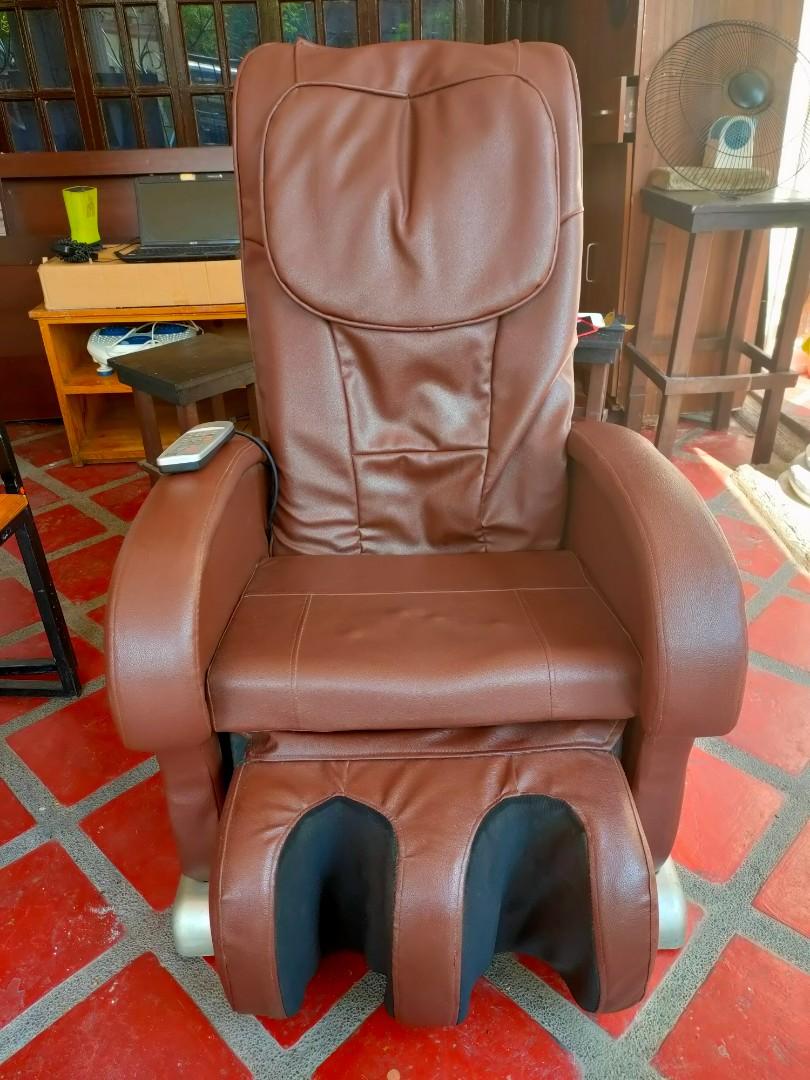 Genuine leather massage clearance chair