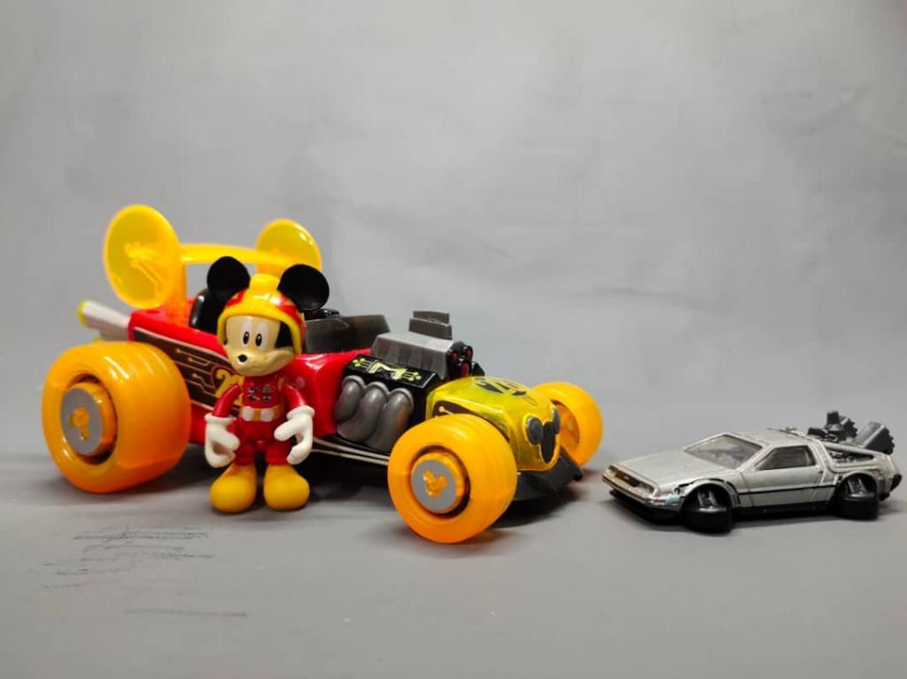 MICKEY MOUSE HOT ROD LIGHT UP RACER