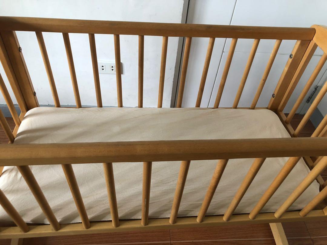 Mothercare wooden swinging crib clearance